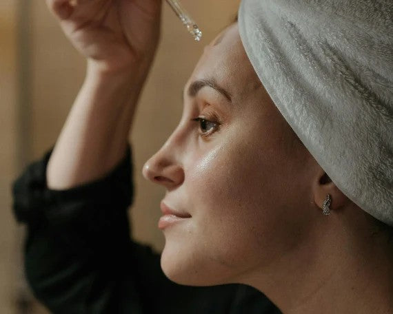 What’s the Optimal Age to Begin Your Menopausal Skincare Routine?