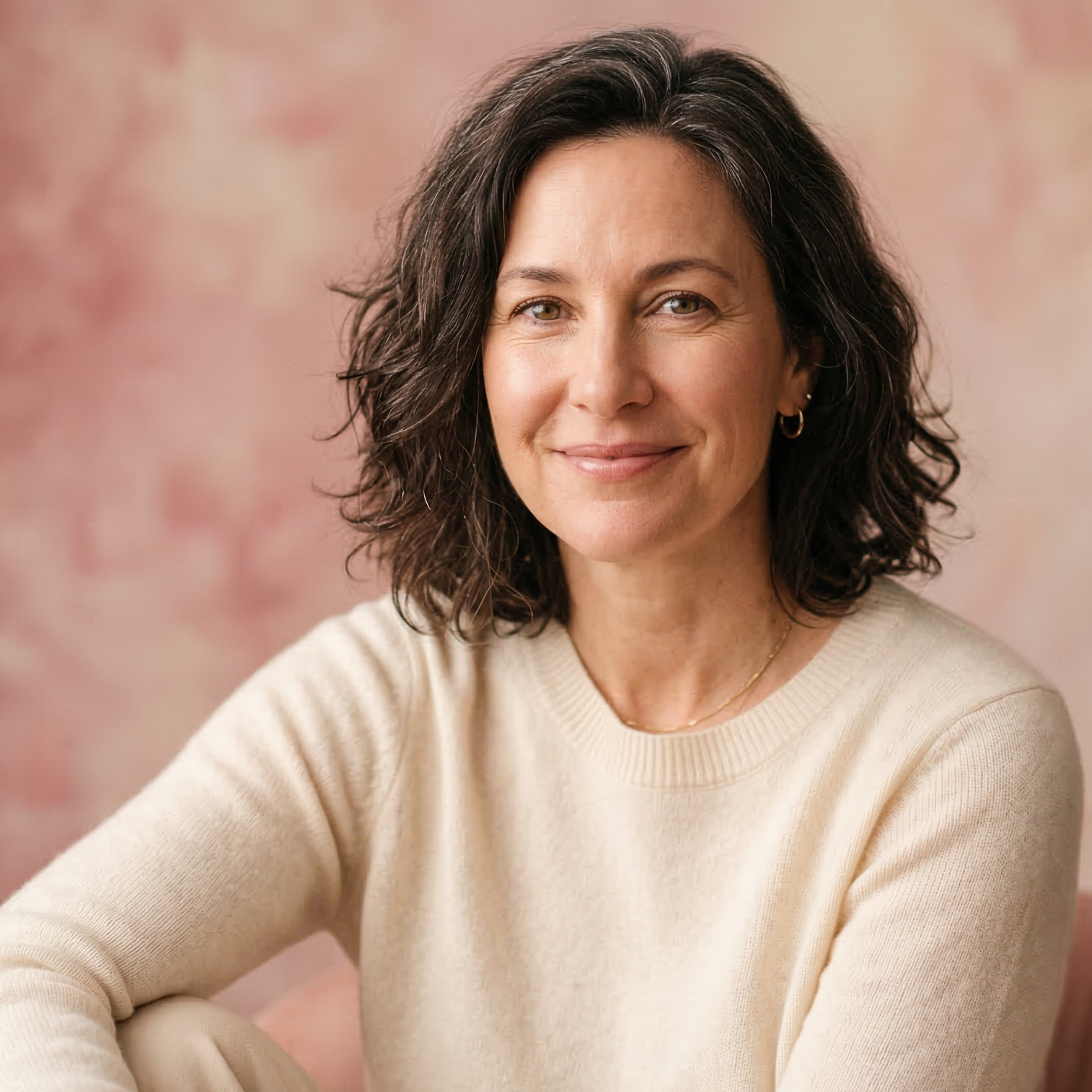 Low Estrogen Skin: Signs Causes and Solutions